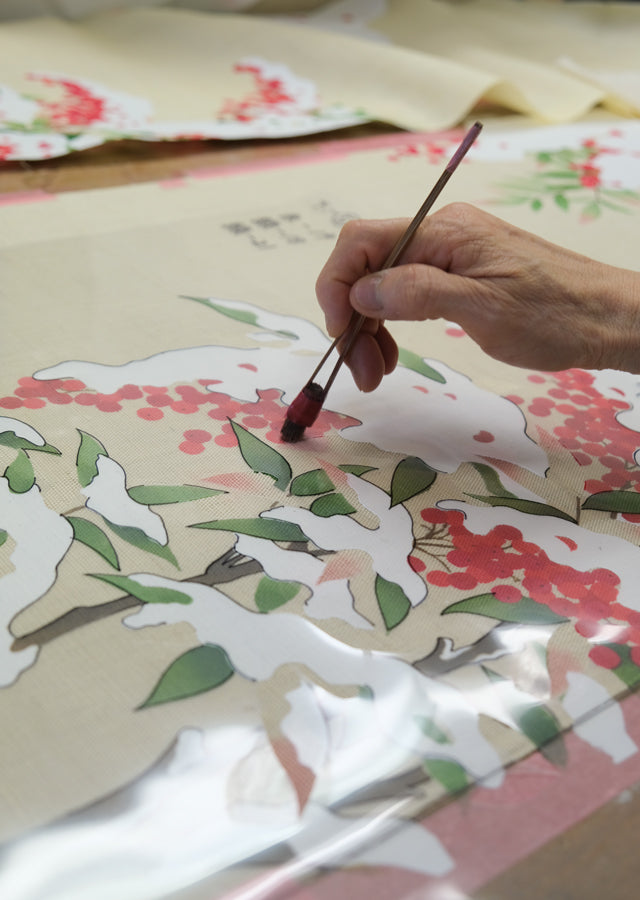 和風モダンタペストリー(雪持ち南天)