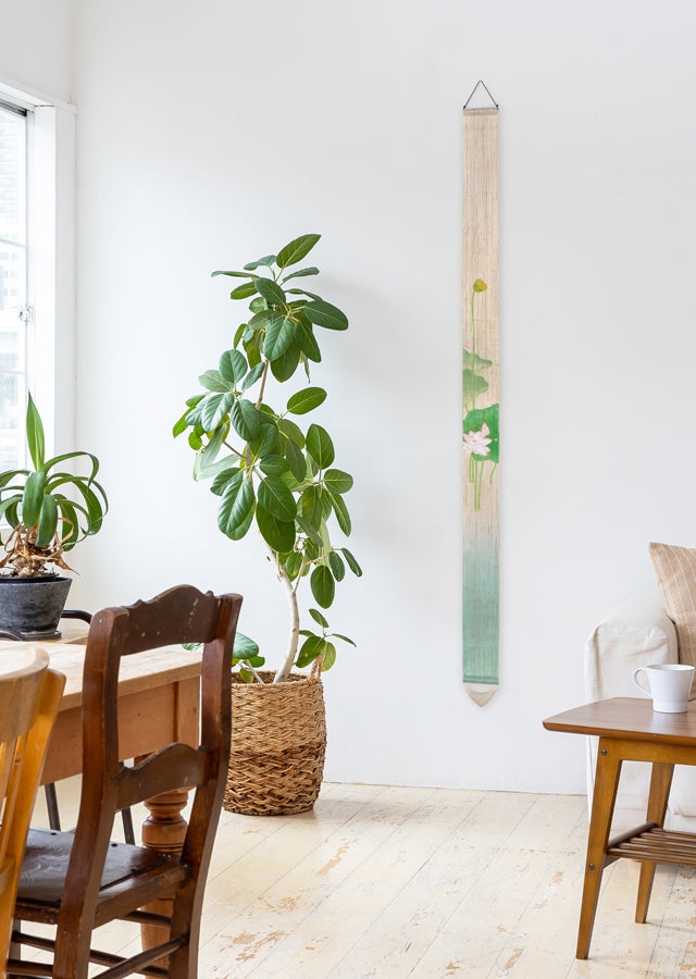 細タペストリー(蓮一輪)