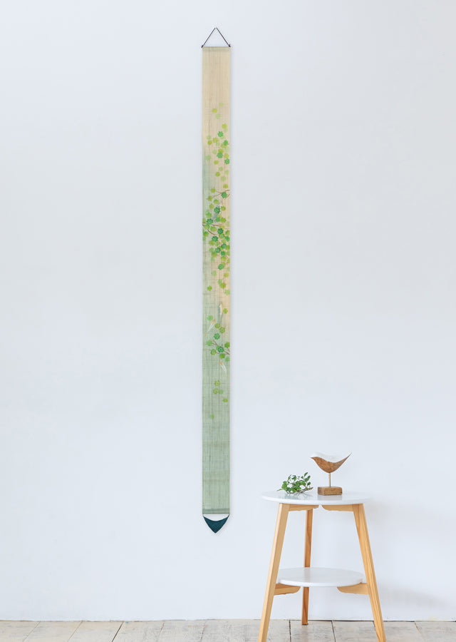 細タペストリー(鮎の青紅葉)