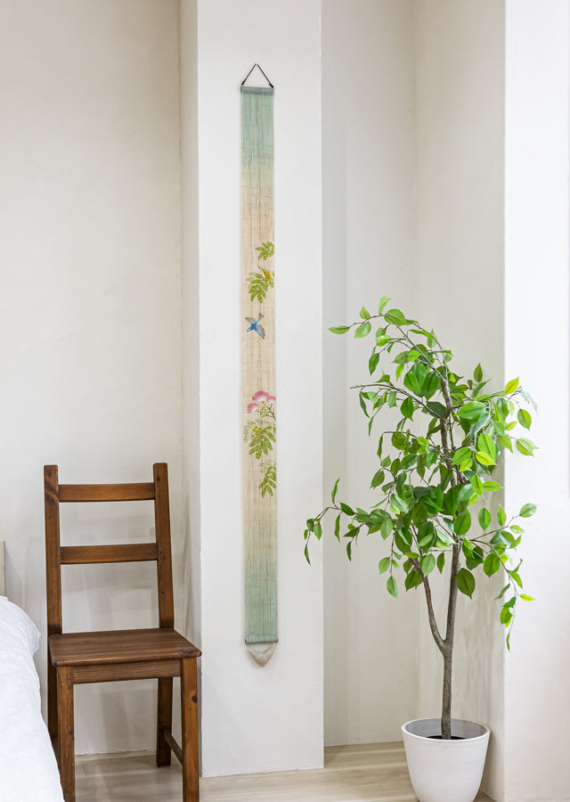 細タペストリー(ルリビタキ)