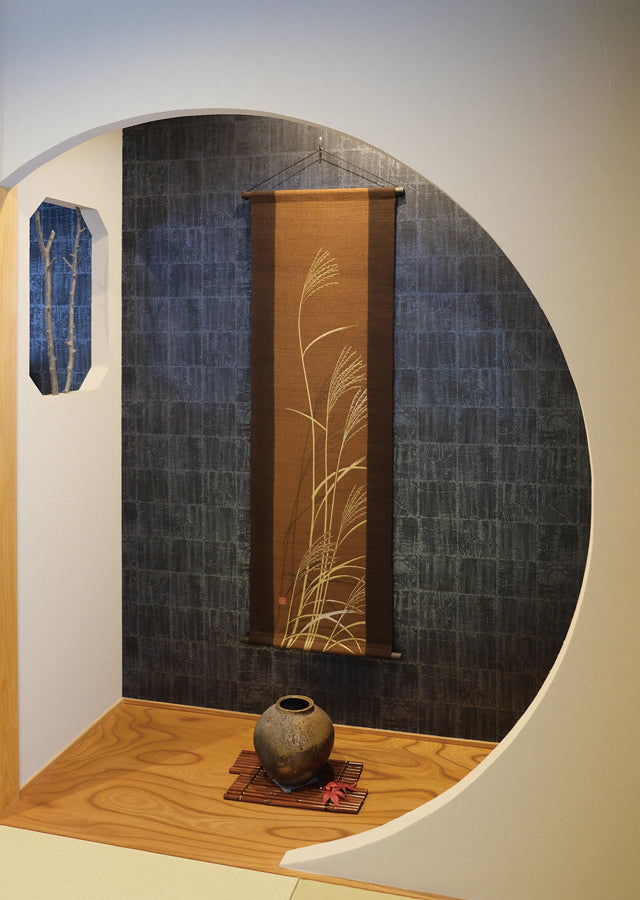 Japanese-style modern tapestry (Kinsai Susuki)