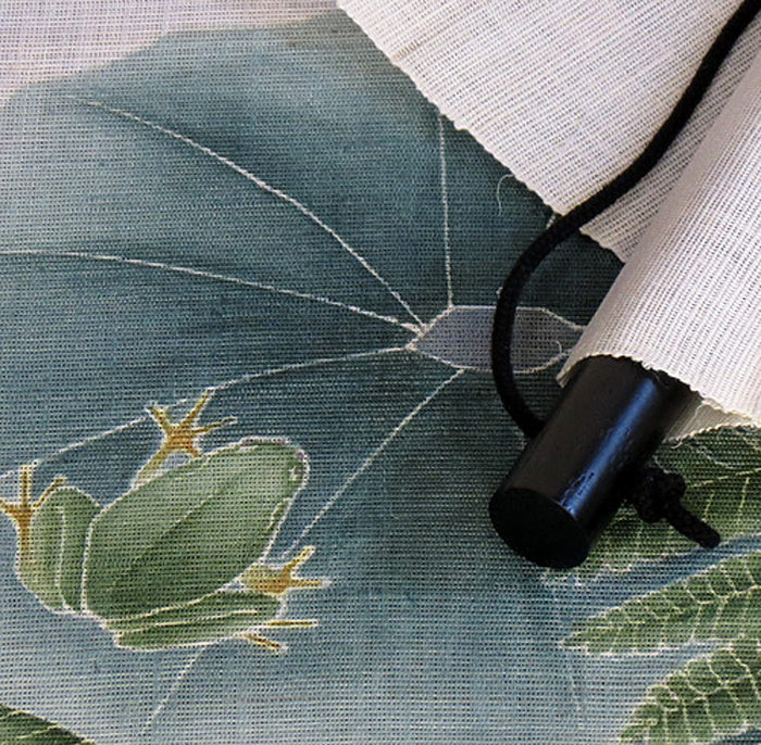 和風モダンタペストリー(つわぶきに蛙)受注制作