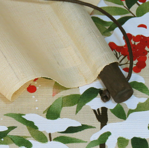 和風モダンタペストリー(雪持ち南天)