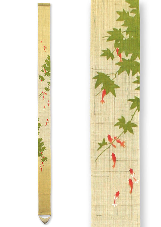 細タペストリー(金魚に楓)