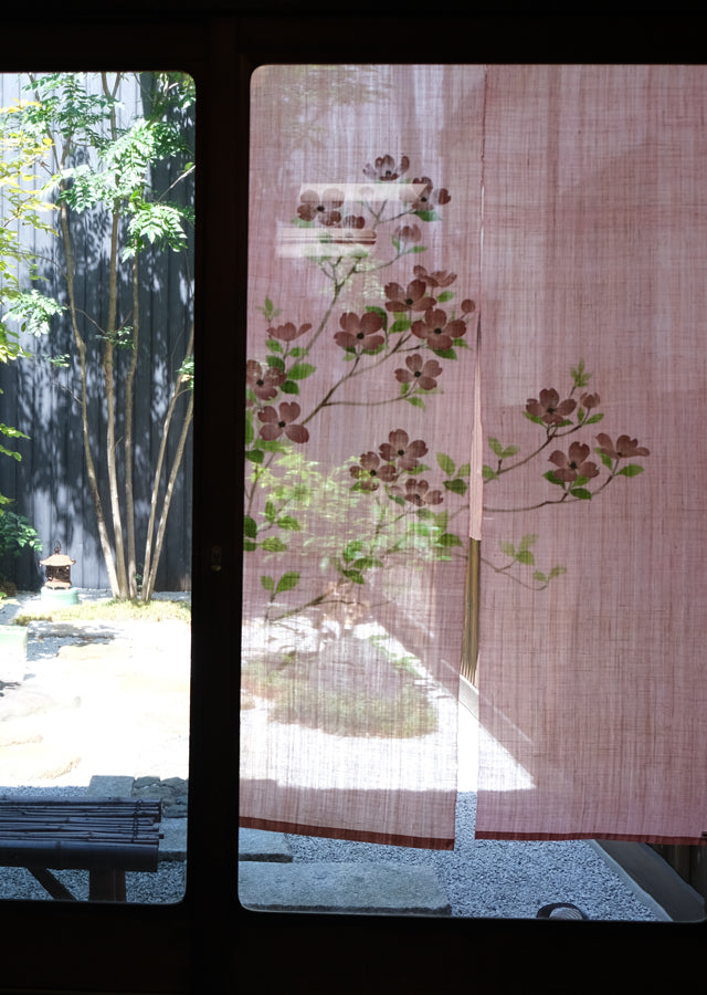 Linen curtain/noren (Dogwood) hanamizuki