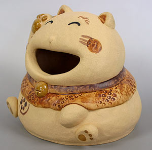 陶人形（はーいの招き猫）