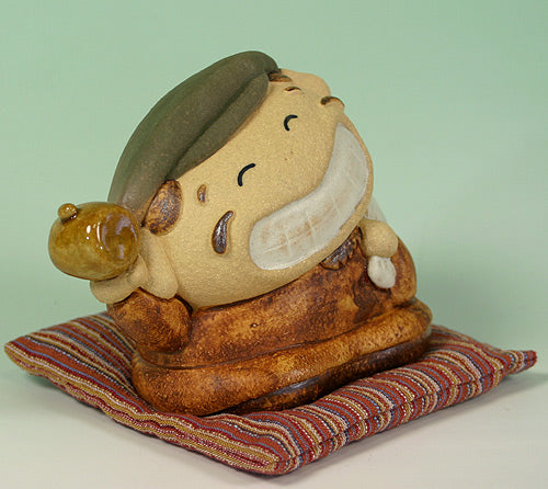陶人形（いっひっひの大黒)座布団の柄はアソート