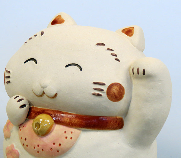 陶人形（ふふふの招き猫）