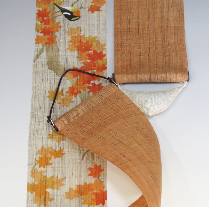 Thin tapestry (autumn leaves and narcissus) 