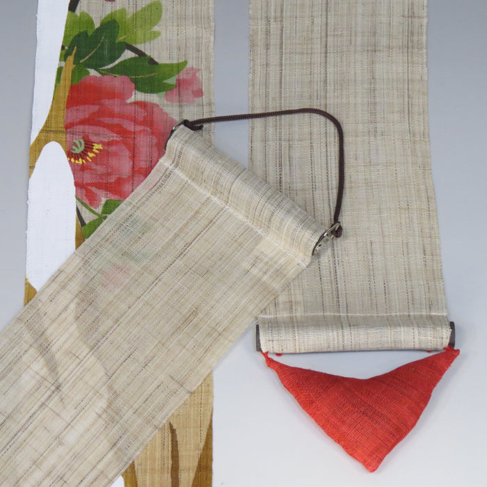 細タペストリー（冬牡丹）